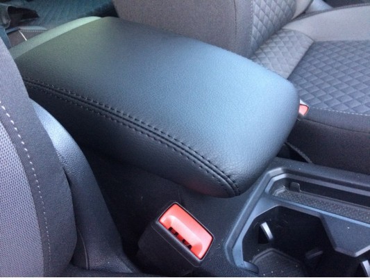 Перетяжка центрального подлокотника